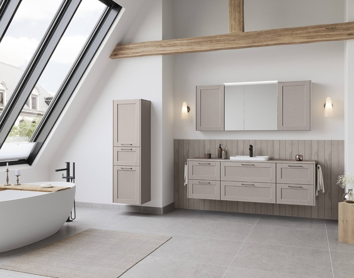 201020_25_Frame_619_M