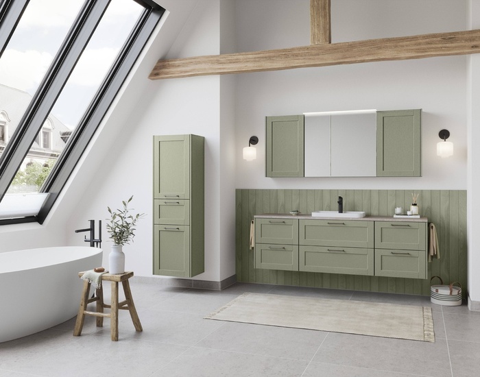 201040_25_Frame_617_M