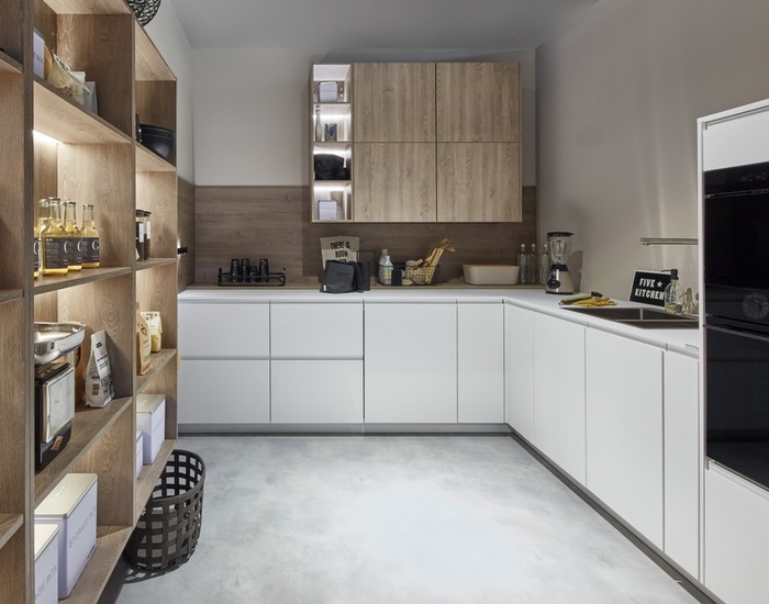 03_05_31789_25_Inline_551_M