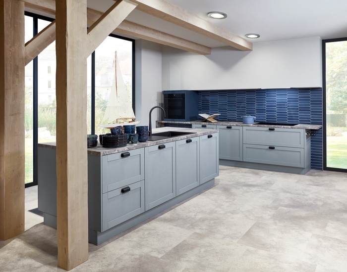 02_05_31736_25_Frame_614_M