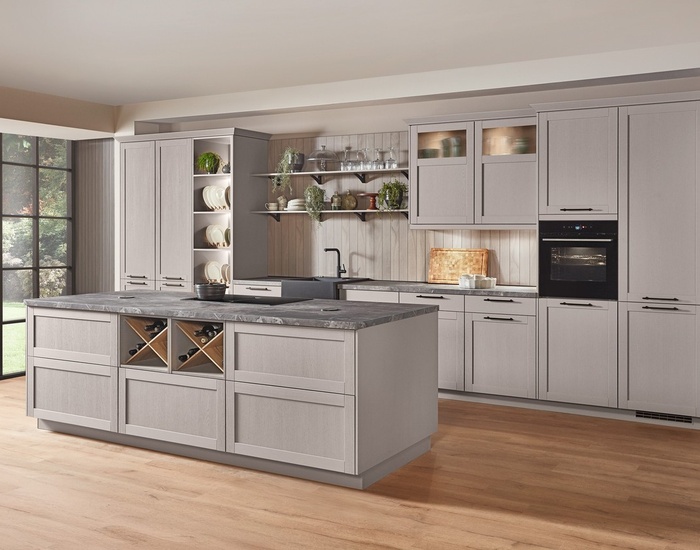 02_26_31881_25_Frame_619_M