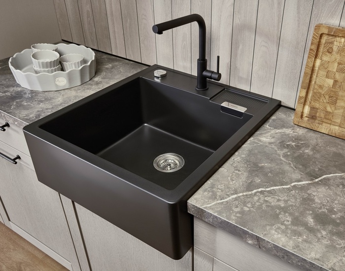 02_26_31885_25_Frame_619_M