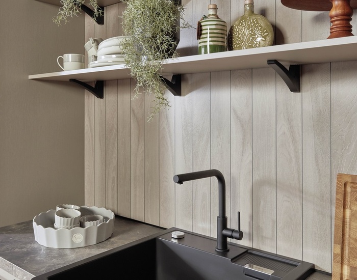 02_26_31886_25_Frame_619_M