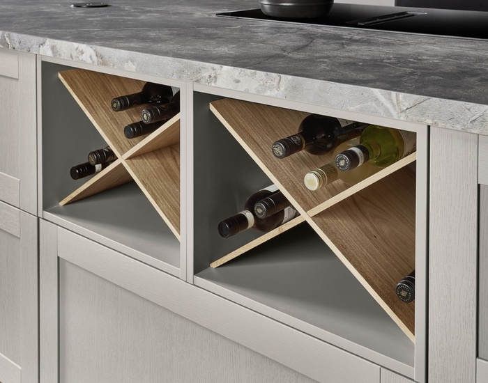 02_26_31887_25_Frame_619_M