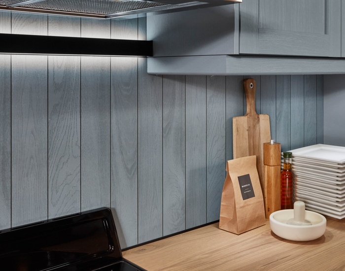 01_10_31813_25_Frame_614_D