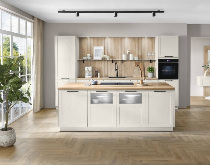 31160_25_Frame_613_M