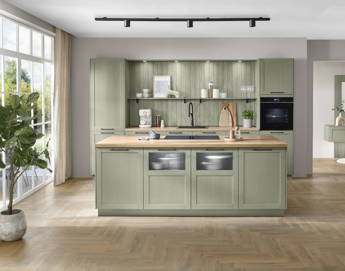 31160_25_Frame_617_M