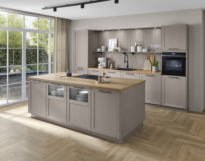 31161_25_Frame_619_D