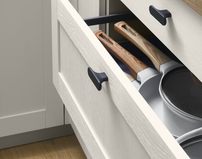 31490_25_Frame_613_D