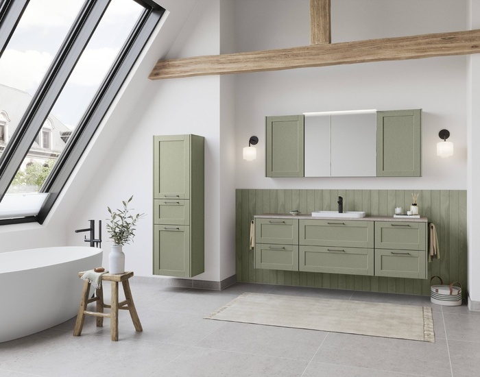 201040_25_Frame_617_M