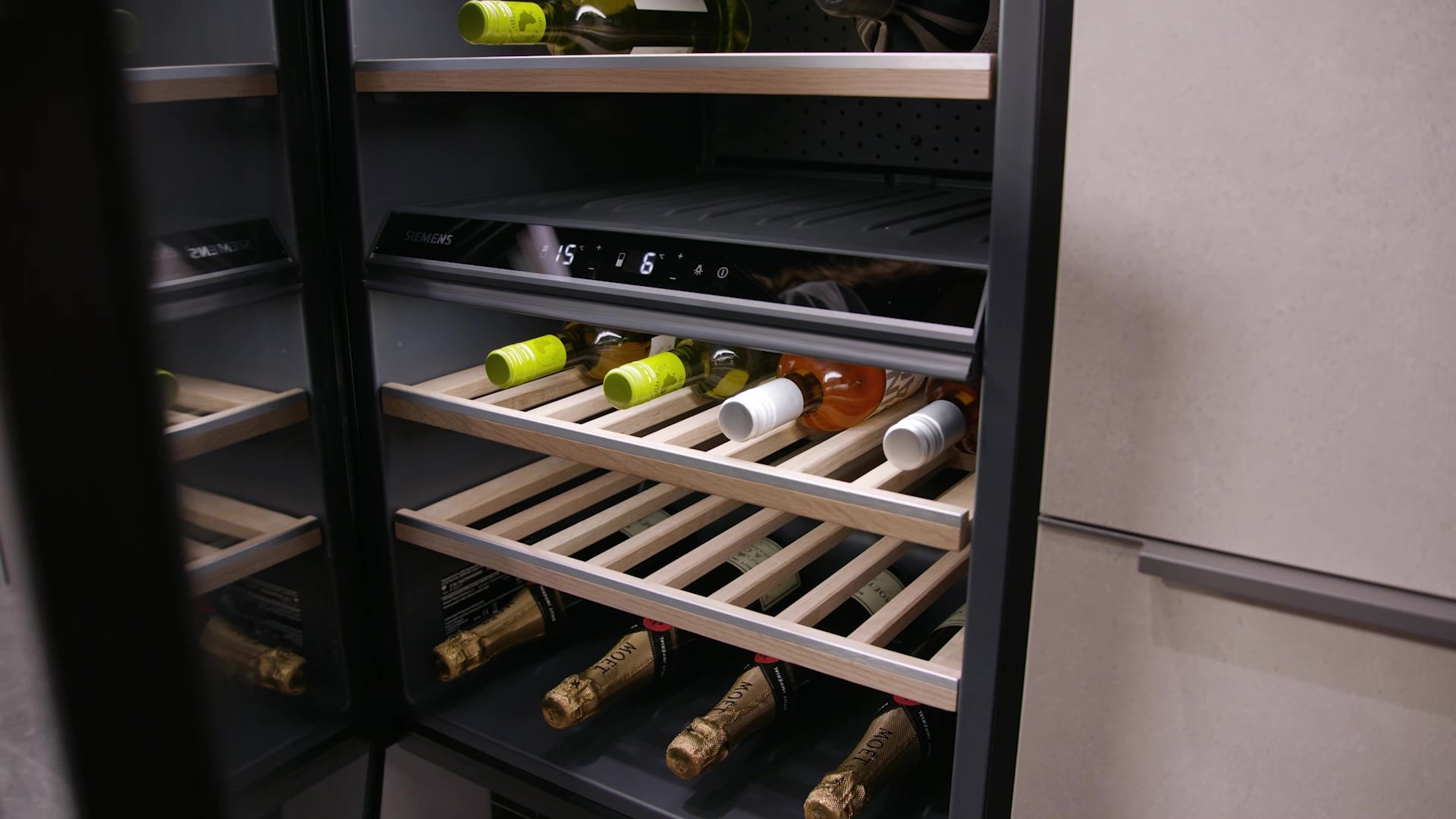 01_07_Weinkuehlschrank.mp4