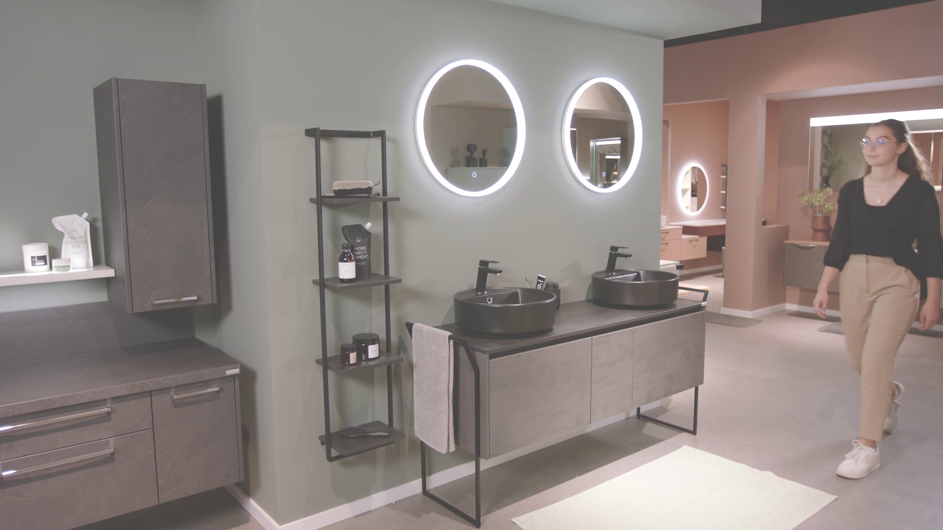 03_68_Hausmesse_2023_Leiterregal_Free.mp4