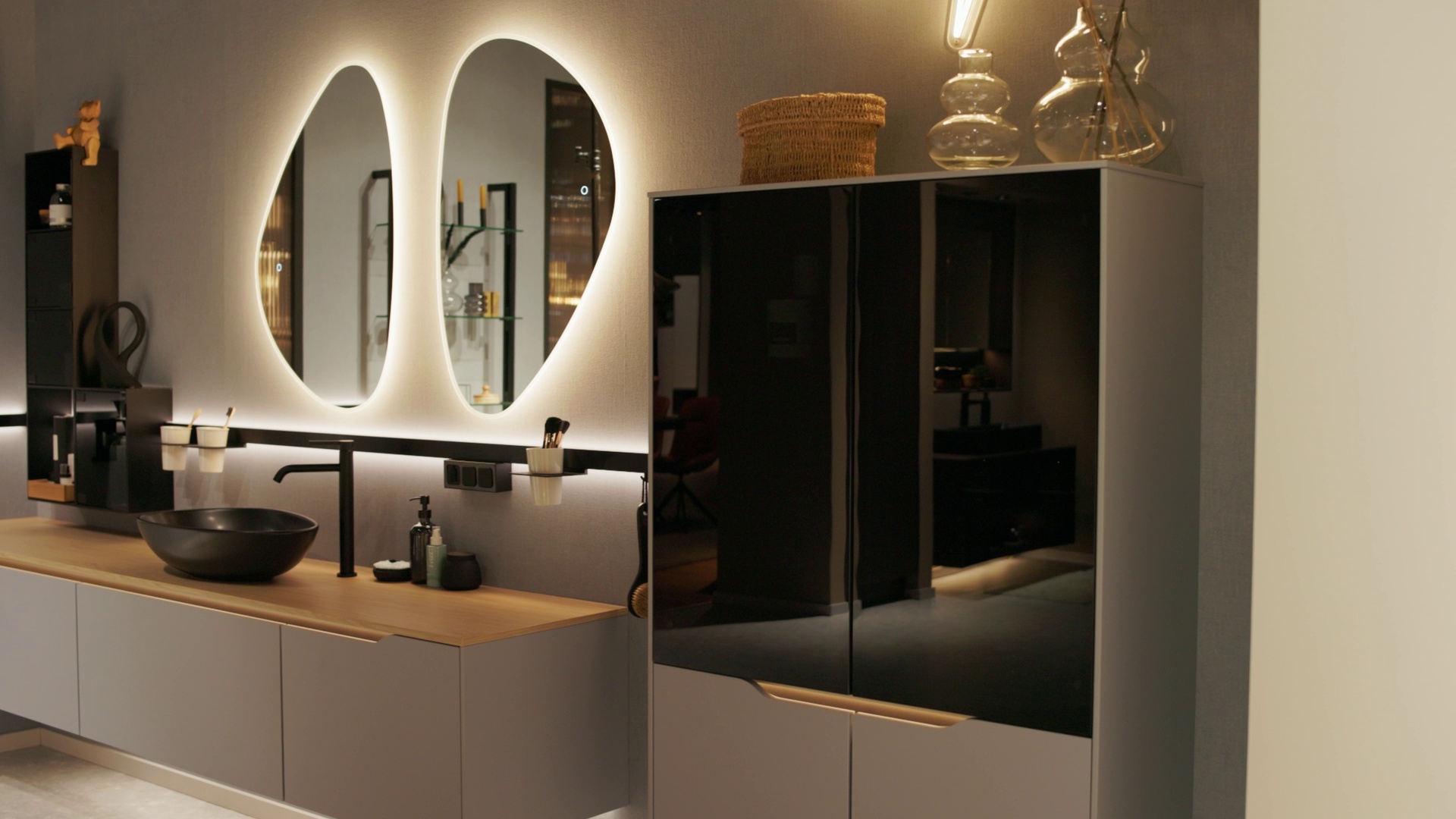 04_31_Hausmesse_2024_Linearbeleuchtung.mp4